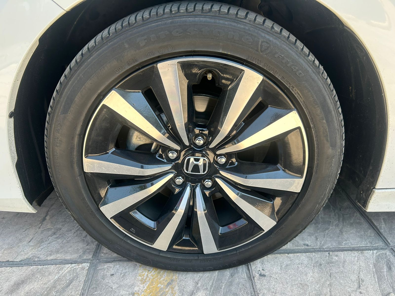 
										Civic CVT 2022 full									