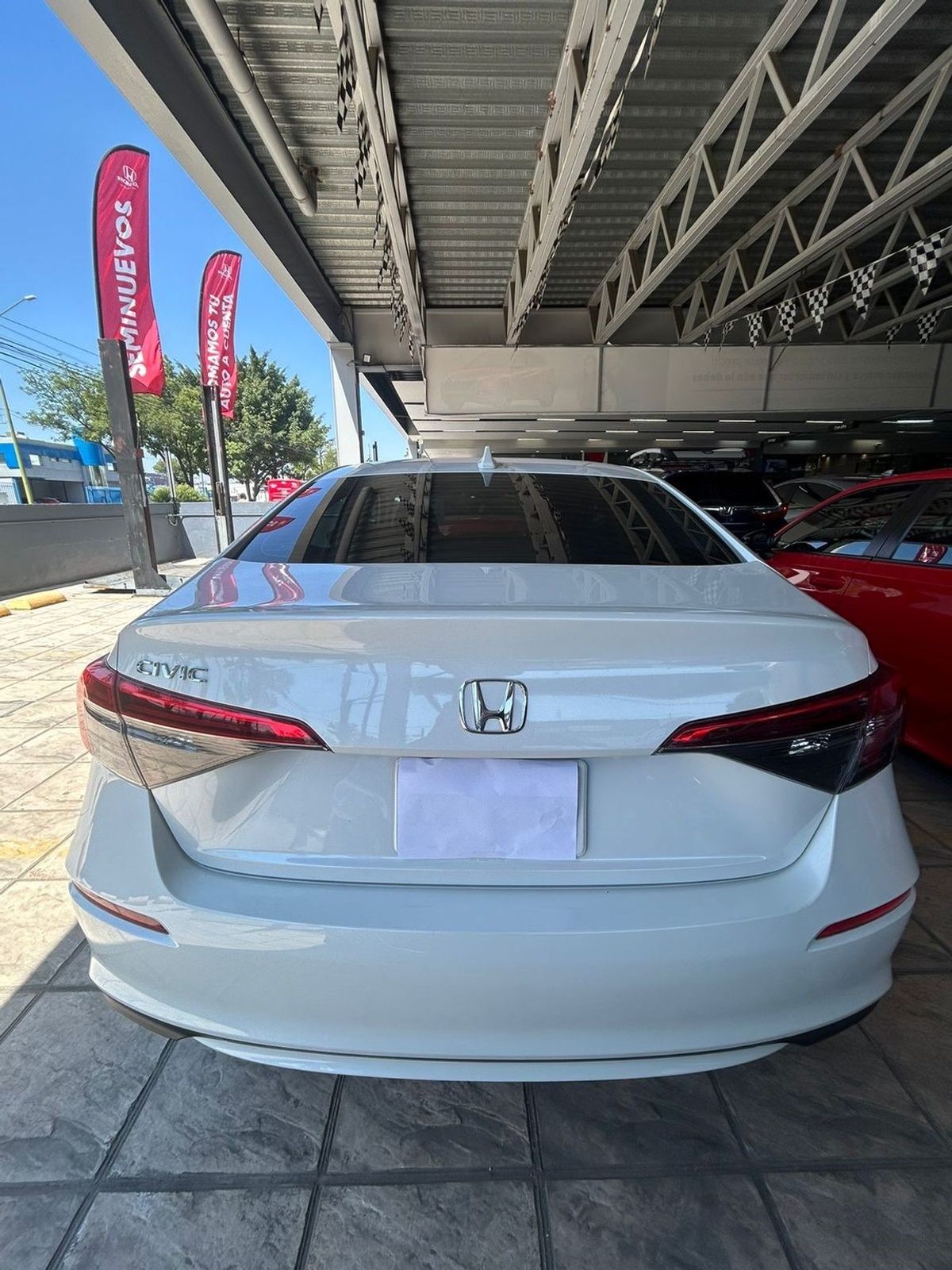 
										Civic CVT 2022 full									