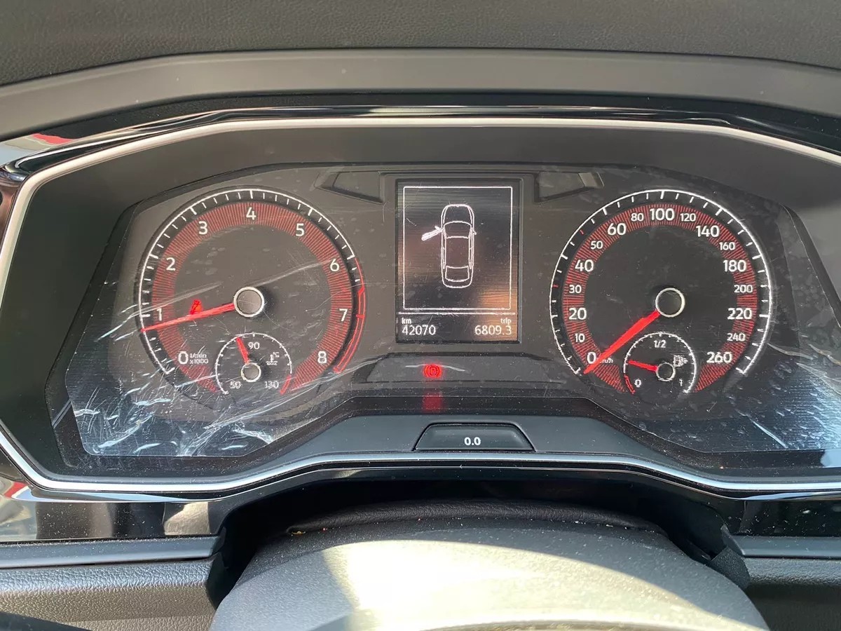 
								Volkswagen Jetta 4p Trendline L4/1.4/T Man full									