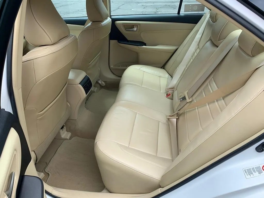 
								Toyota Camry 2.5 Xle At full									